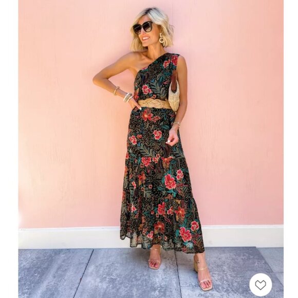 Evereve | NWT Matching Set Azalea One Shoulder Top & Tiered Maxi Skirt Size M - Picture 16 of 16